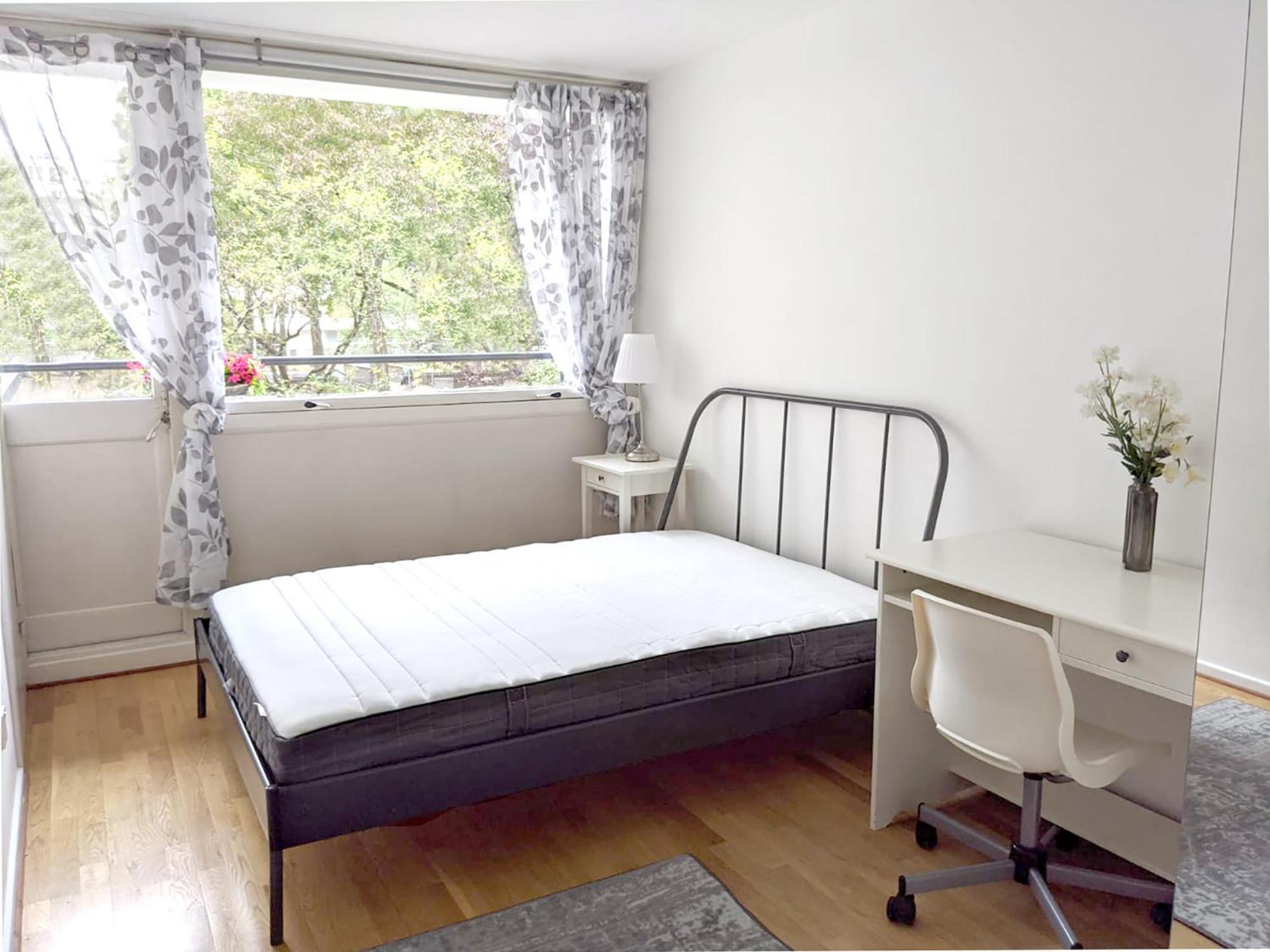 Delightful Large Apt. Fitzrovia W1 Near Oxford St Apartment